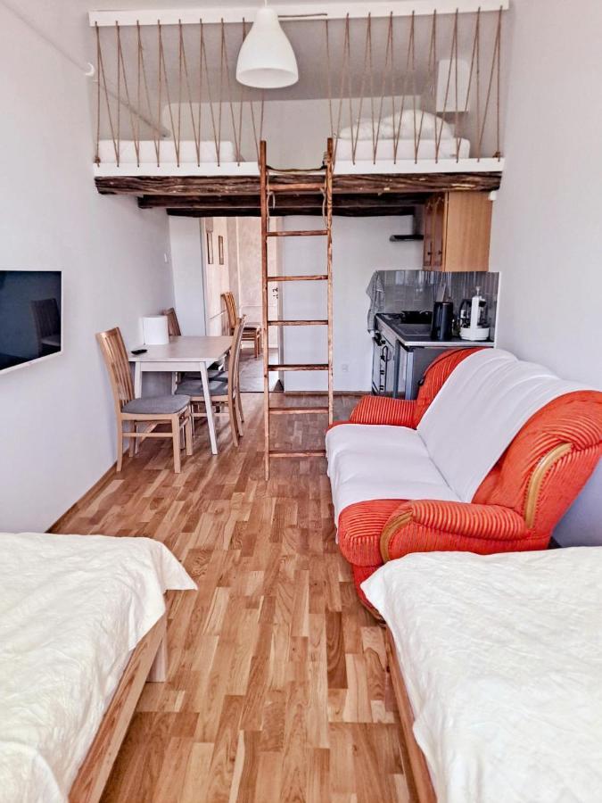 Apartment Obroncow Pokoju 6 Opatow (Opatow)